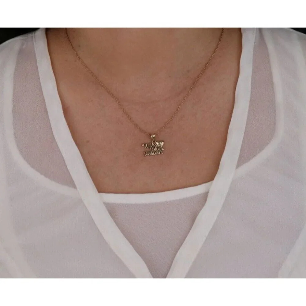 Pendant Only 14k Yellow Gold We Love You Mom Heart Pendant - Picture 4 of 4